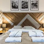 Ξενοδοχείο με διαμερίσματα Tatra & 4*