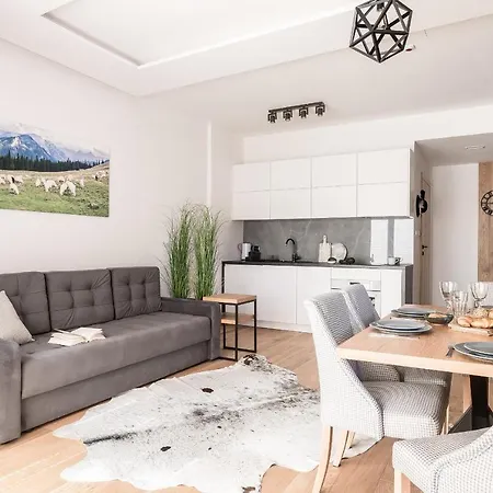 Tatra & Aparthotel 4*